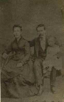 32 b 0 Joo Pedro Mendes e Esposa.JPG (10295 bytes)